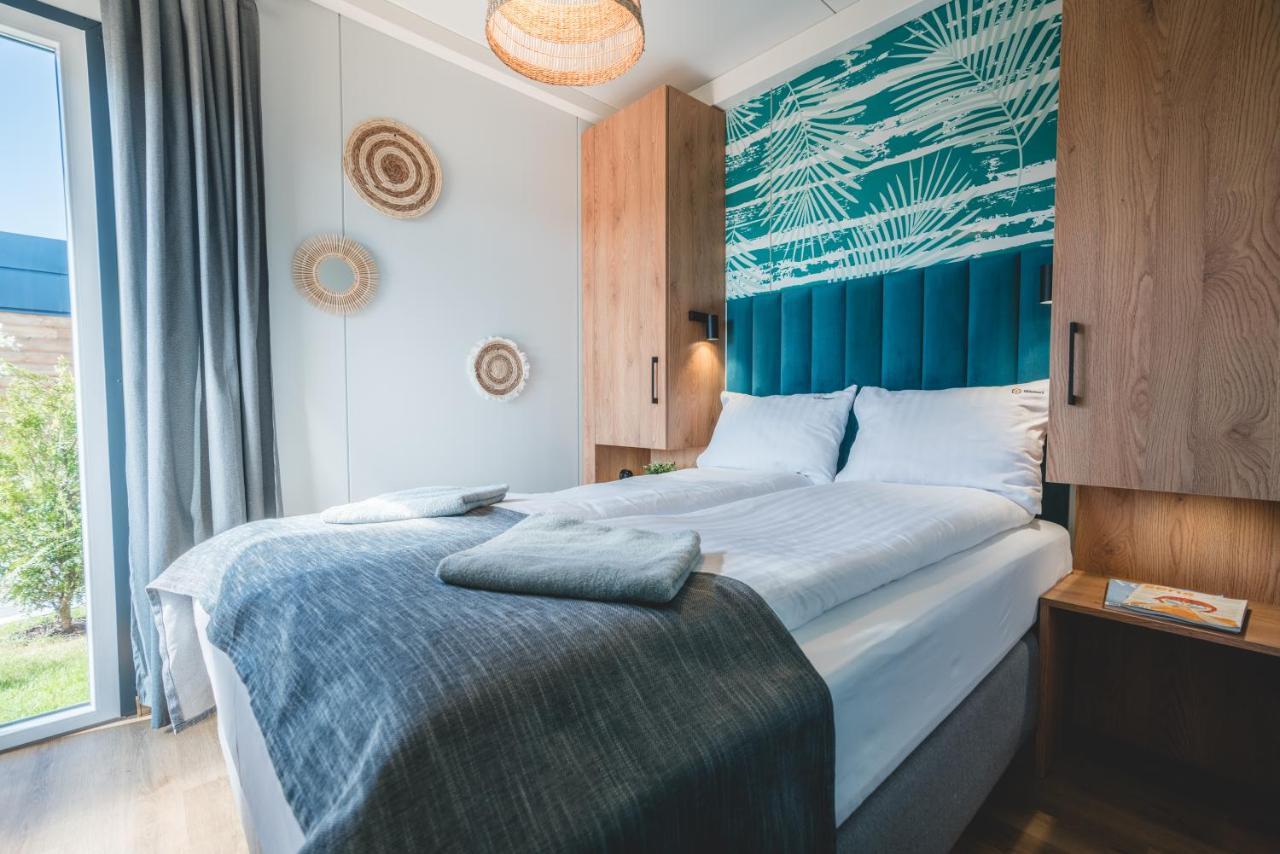 Rresort - Domki Z Krytym I Podgrzewanym Basenem, Sauna, Wifi, Parking W Cenie! Rewal Eksteriør bilde
