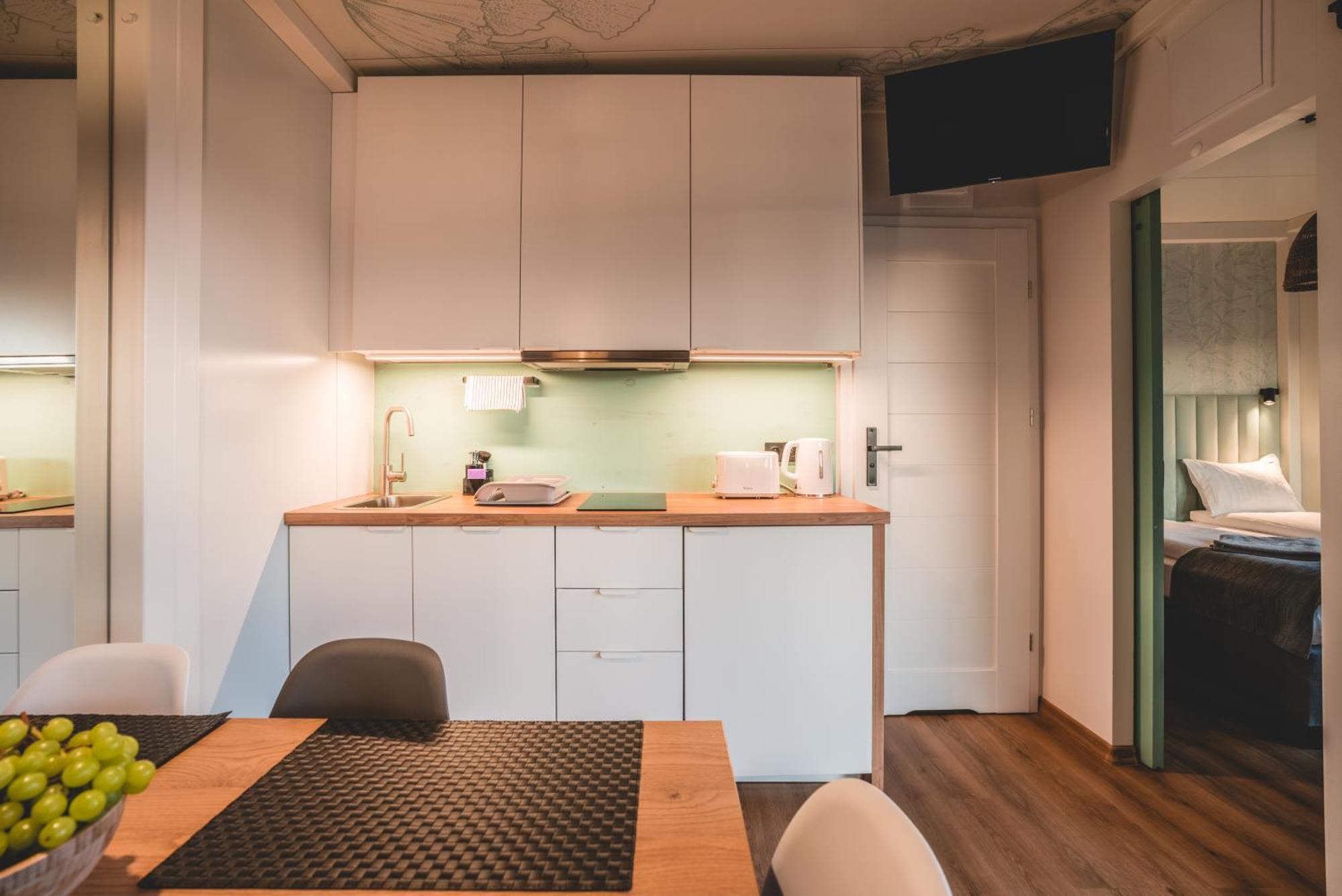 Rresort - Domki Z Krytym I Podgrzewanym Basenem, Sauna, Wifi, Parking W Cenie! Rewal Eksteriør bilde